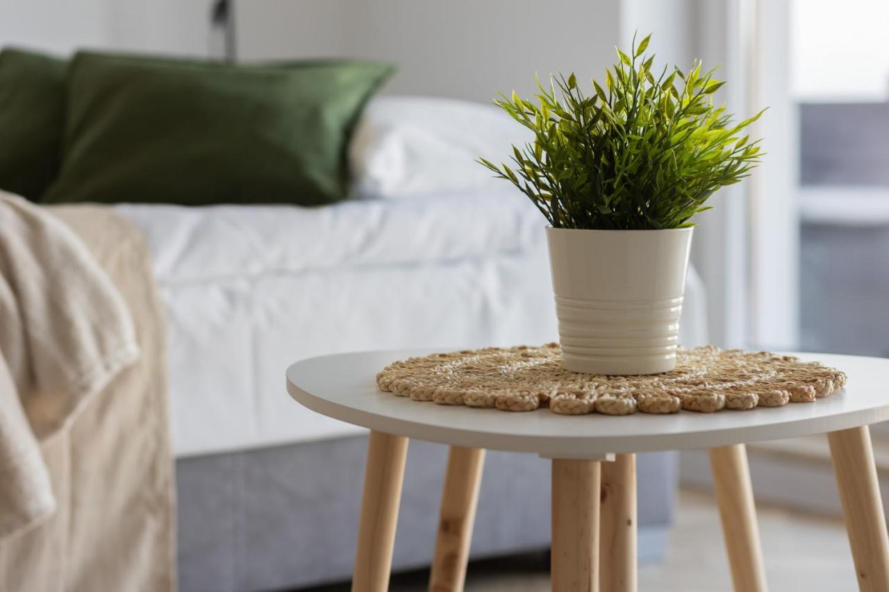 Ursus Sunny Studio For 4 Guests With Parking & Balcony By Noclegi Renters Varsavia Esterno foto