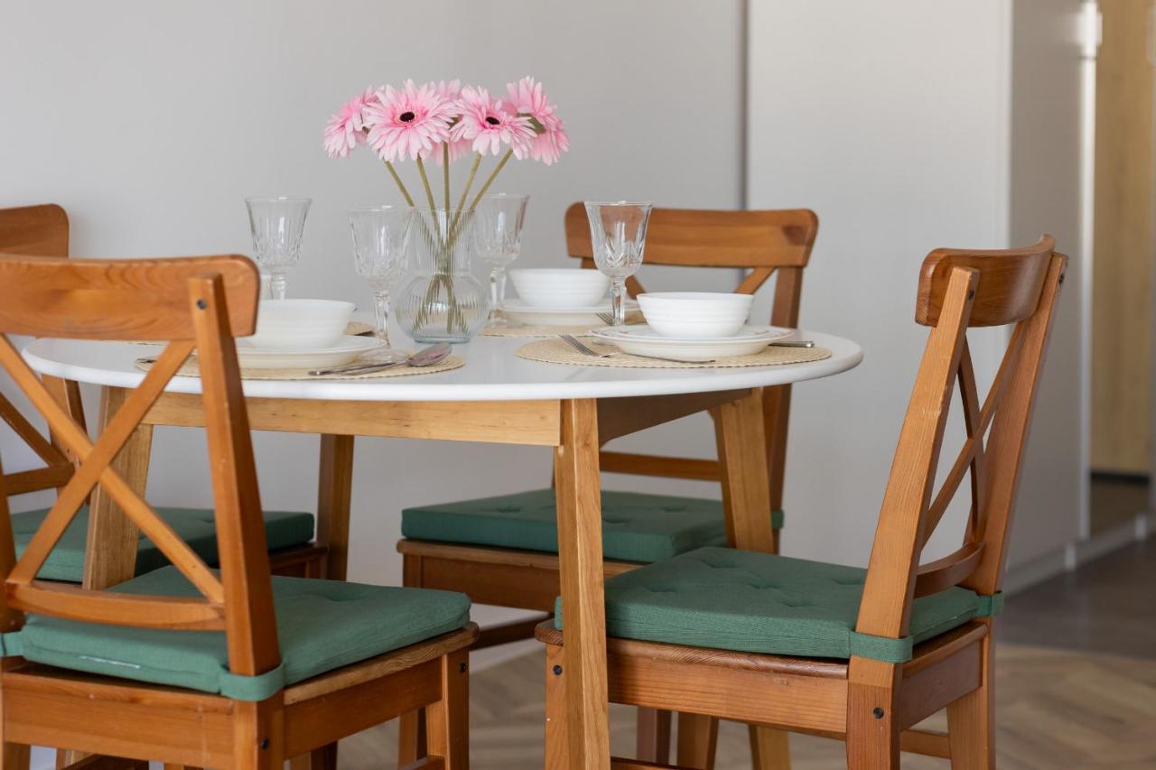 Ursus Sunny Studio For 4 Guests With Parking & Balcony By Noclegi Renters Varsavia Esterno foto